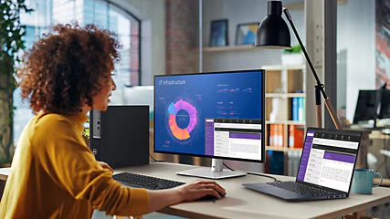 Monitorius Dell UltraSharp U2724DE/ 16:9/ WQHD IPS/ 120Hz/ 5ms/ DP HDMI 1xUSB-C 3xUSB /Thunderbolt /VESA Sidabrinis aprašymas - Prekės nuotrauka