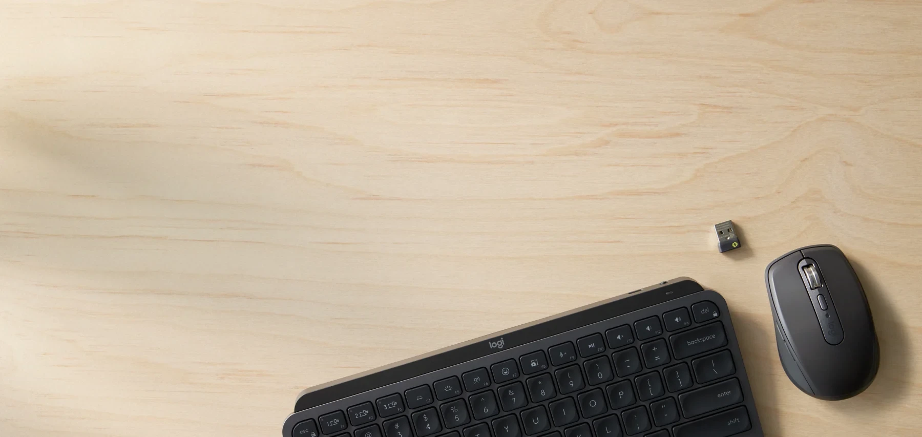 Belaidės klaviatūros ir pelės rinkinys Logitech MX Keys Mini, QWERTZ, Juodos spalvos (920-011054) aprašymas - Prekės nuotrauka
