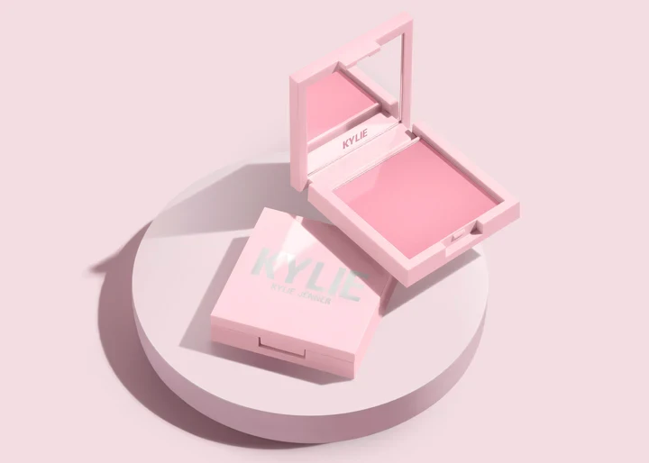 Pudriniai skaistalai Kylie Cosmetics Powder Blush, spalva: 334 Pink Power, 10 g aprašymas - Prekės nuotrauka