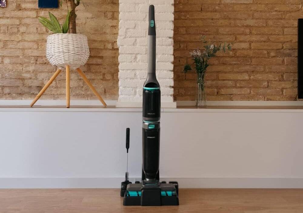 Dulkių siurblys-šluota Cecotec FreeGo Wash&Vacuum Purškiklis, su plovimo funkcija aprašymas - Prekės nuotrauka
