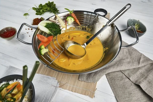 Nerūdijančio plieno Wok keptuvė ZWILLING Plus 40992-332-0 aprašymas - Prekės nuotrauka