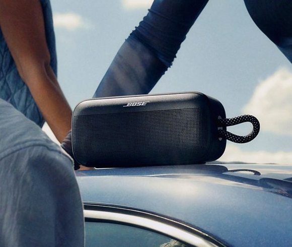 Nešiojama garso kolonėlė Bose SoundLink Plus Portable, melsvos spalvos aprašymas - Prekės nuotrauka