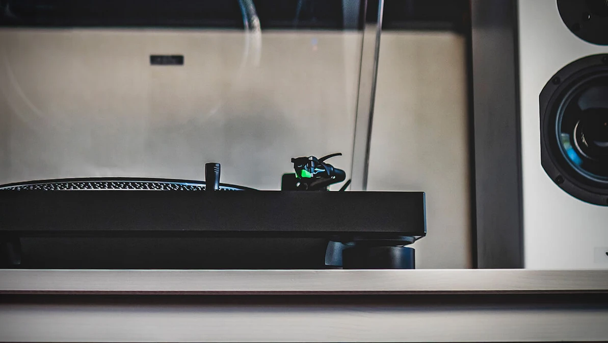 Patefonas AT-LP120XBT-USB su Bluetooth ir USB aprašymas - Prekės nuotrauka