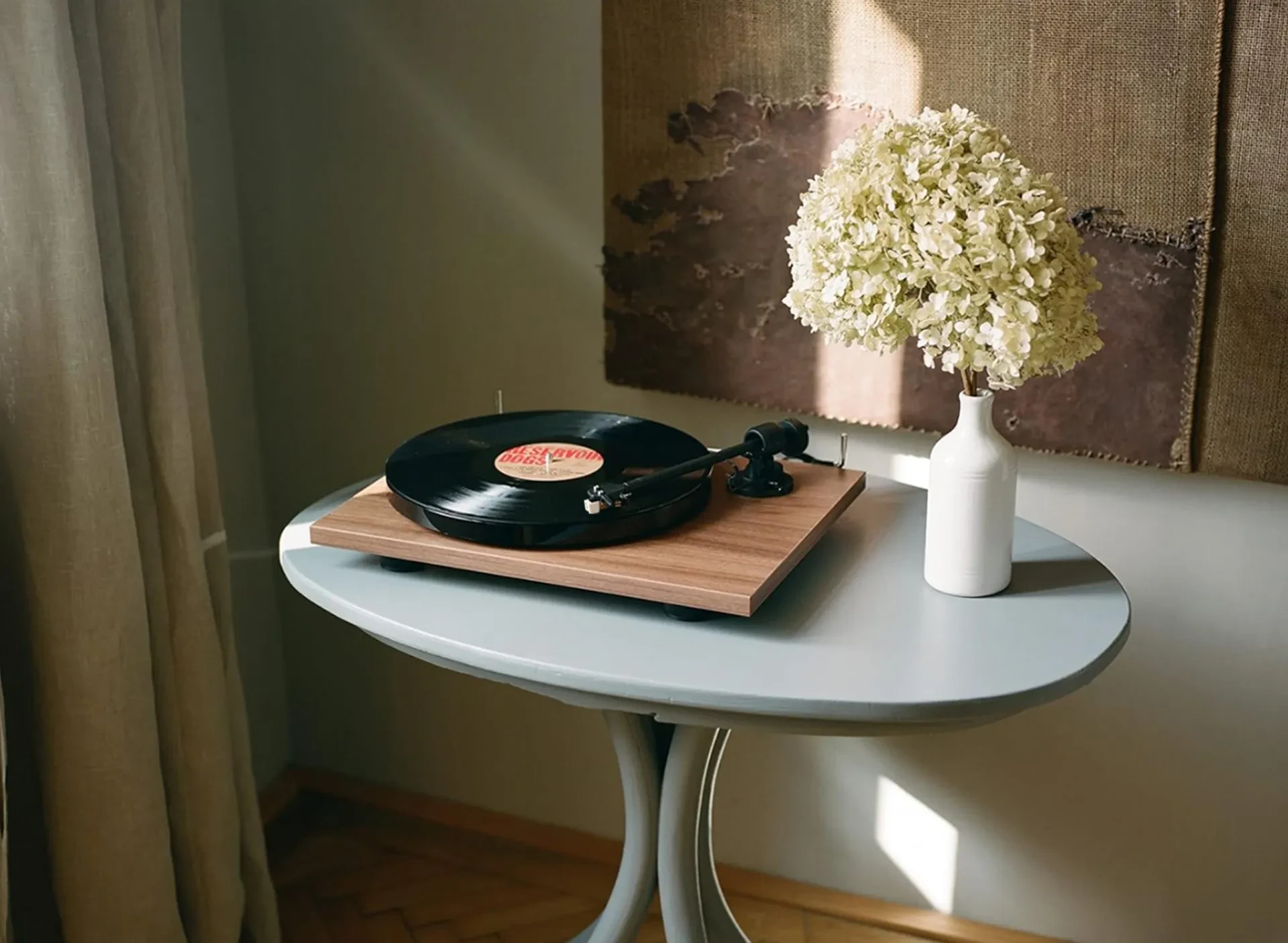 Patefonas Pro-Ject E1 BT su Audio-Technica AT3600L galvute, priešstiprintuviu ir Bluetooth, juodas aprašymas - Prekės nuotrauka