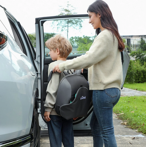 Automobilinis paaukštinimas-kuprinė Trunki BoostApak, pilkos spalvos aprašymas - Prekės nuotrauka