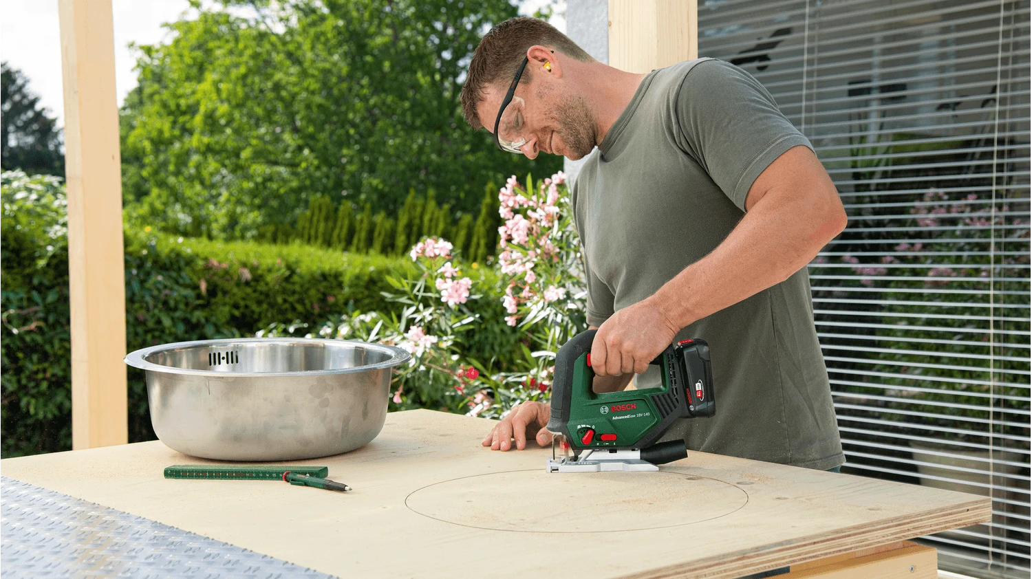 Akumuliatorinis siaurapjūklis Bosch  AdvancedSaw 18V-140, 18 V, 1x2,0Ah aprašymas - Prekės nuotrauka