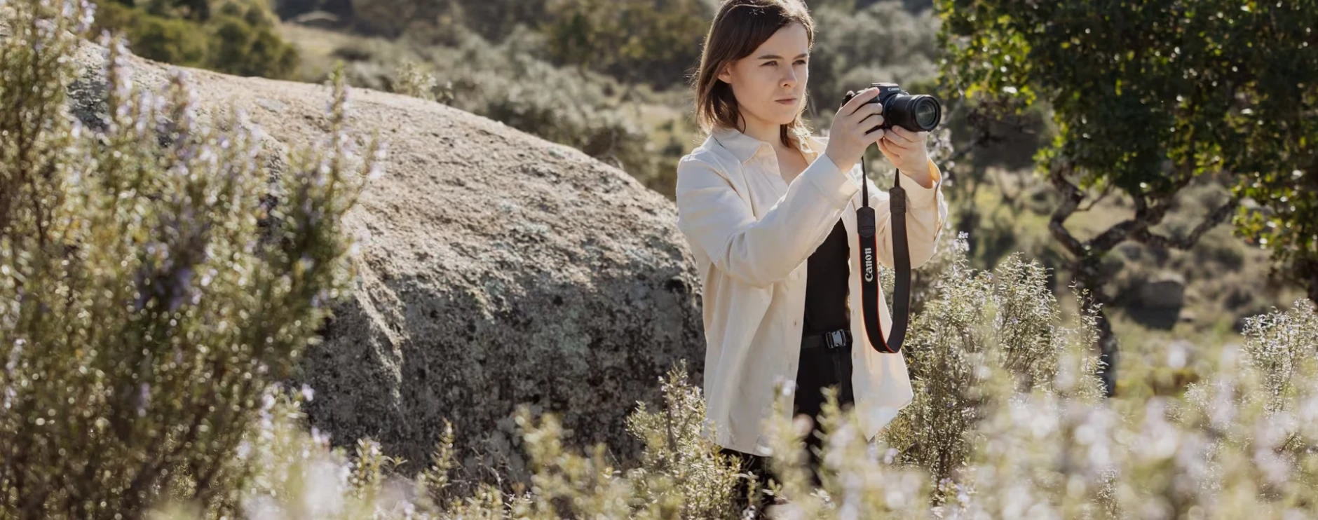 Canon EOS R7 fotoaparatas su RF-S 18–150 mm F3.5–6.3 IS STM objektyvu aprašymas - Prekės nuotrauka