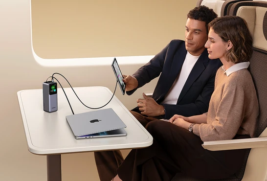 Nešiojama baterija UGREEN Nexode Power Bank, 165W, 20,000 mAh, su įtraukiamu kabeliu aprašymas - Prekės nuotrauka