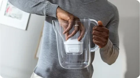 Vandens filtravimo ąsotis BRITA Style Essential 2.4L, baltas su 2x MAXTRA PRO filtrais aprašymas - Prekės nuotrauka