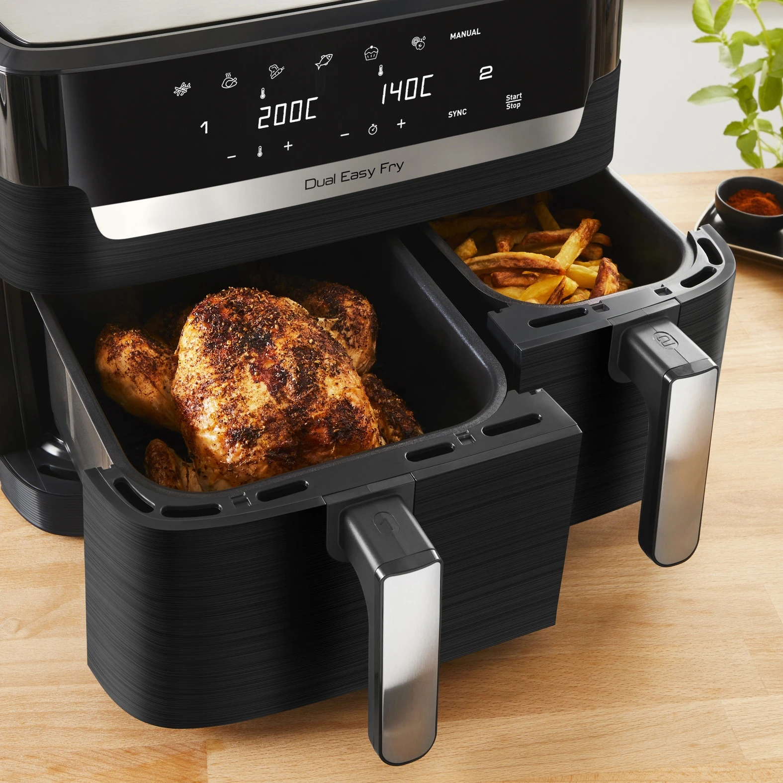 Karšto oro gruzdintuvė Tefal Dual Easy Fry & Grill EY905B, 2700 W, 2 krepšeliai (5,2 litro + 3,1 litro) aprašymas - Prekės nuotrauka
