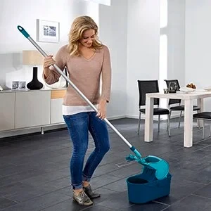 Grindų plovimo rinkinys Leifheit Press Profi Compact aprašymas - Prekės nuotrauka Grindų plovimo rinkinys Leifheit Press Profi Compact aprašymas - Prekės nuotrauka