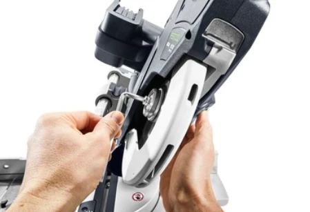 Akumuliatorinis traukiamas skersinio pjovimo pjūklas Festool KSC 60 EB-Basic | 577775 (be akumuliatoriaus ir pakrovėjo) aprašymas - Prekės nuotrauka