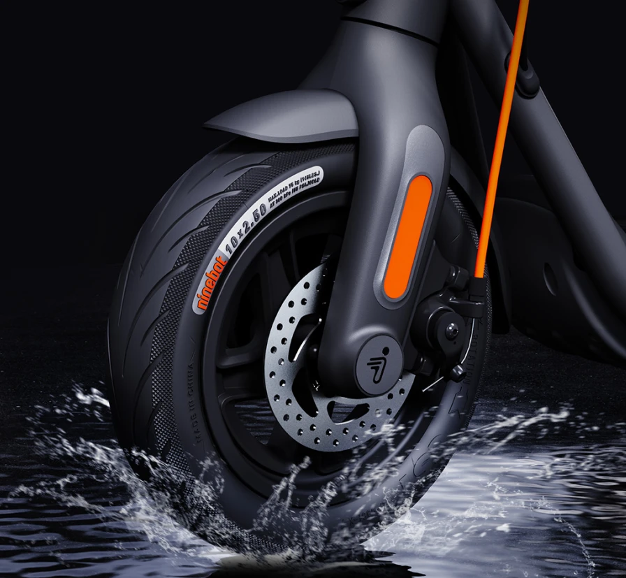 Elektrinis paspirtukas Ninebot by Segway Kickscooter F2 Pro E, Juodas aprašymas - Prekės nuotrauka