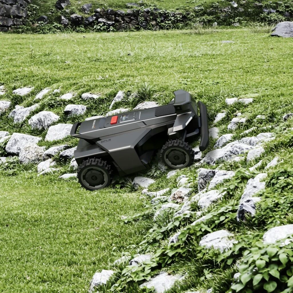Vejos robotas SEGWAY Navimow X420E AWD (2000 m²) aprašymas - Prekės nuotrauka Vejos robotas SEGWAY Navimow X420E AWD (2000 m²) aprašymas - Prekės nuotrauka