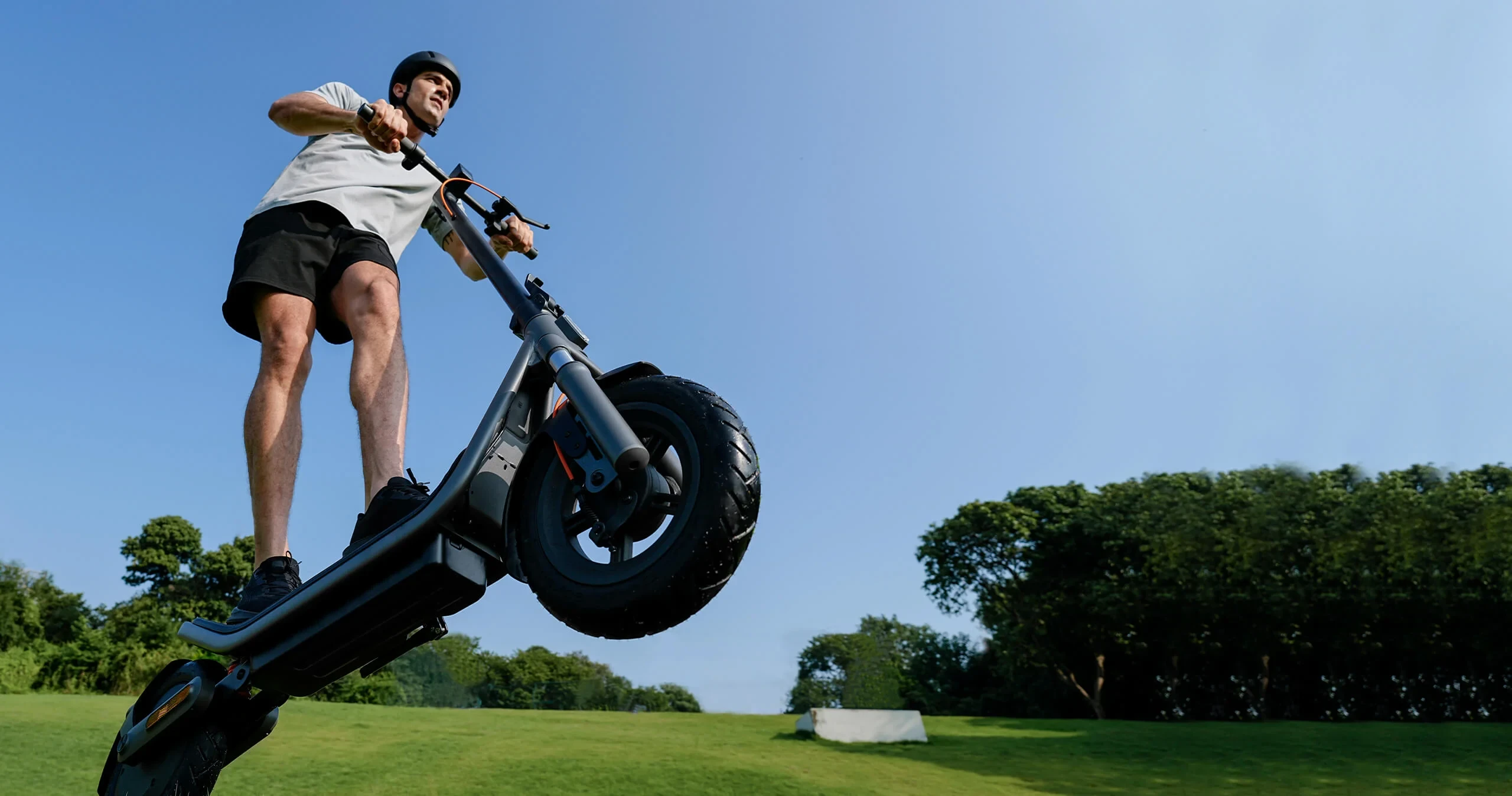 Elektrinis paspirtukas Xiaomi Electric Scooter 6, juodas aprašymas - Prekės nuotrauka