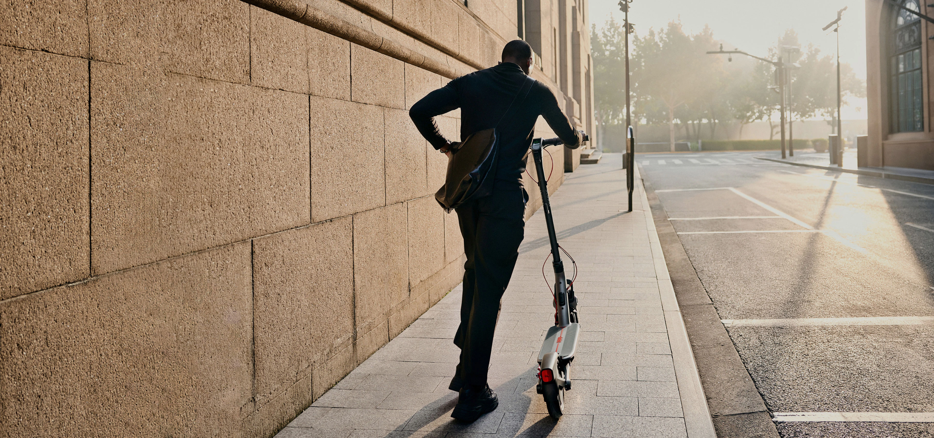 Elektrinis paspirtukas Segway eKickScooter F3 Pro E, Juodas aprašymas - Prekės nuotrauka
