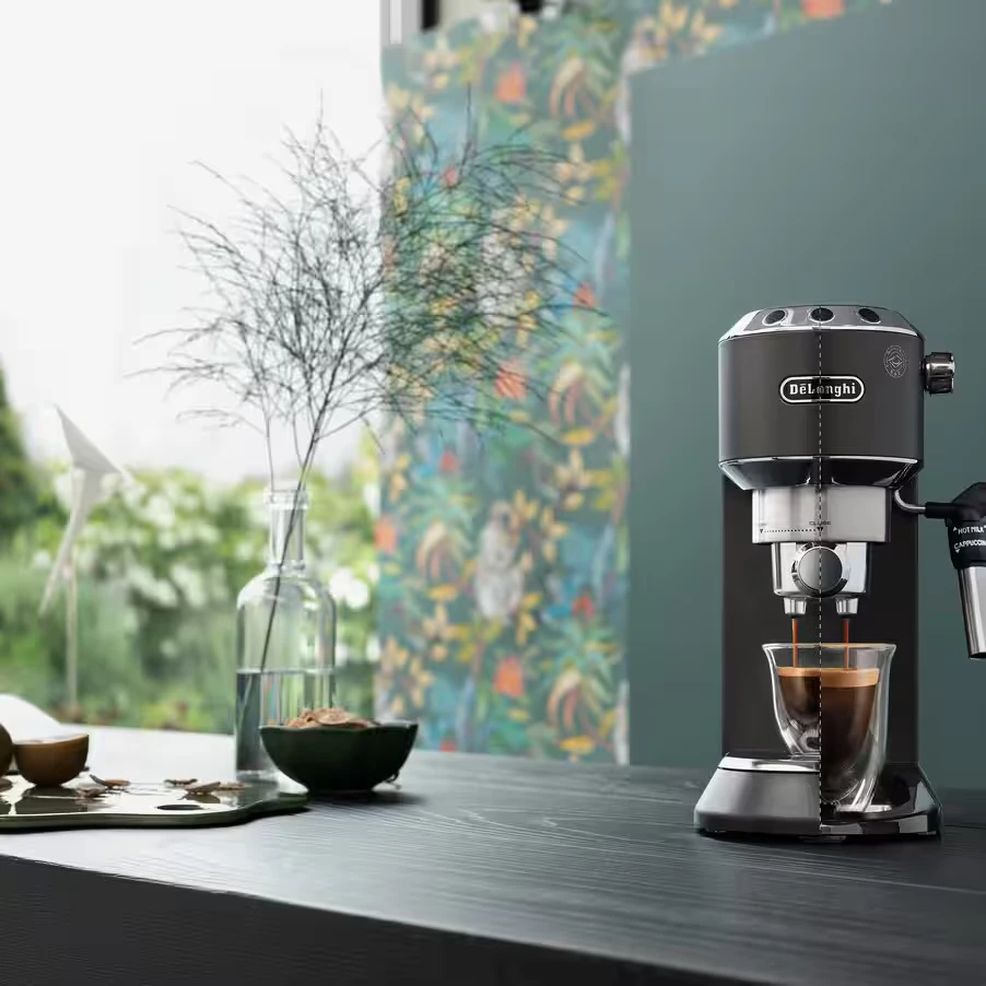 Kavos aparatas DeLonghi Dedica Style EC685.BK, Juodas aprašymas - Prekės nuotrauka